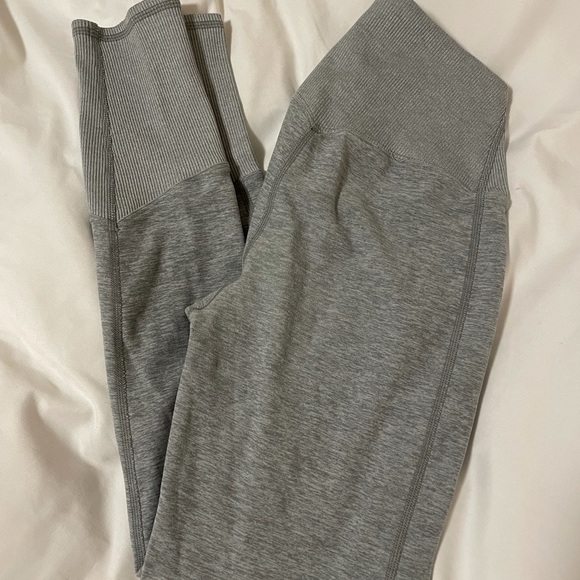 Alo High-Waist Alosoft Highlight Legging - Picture 3 of 4